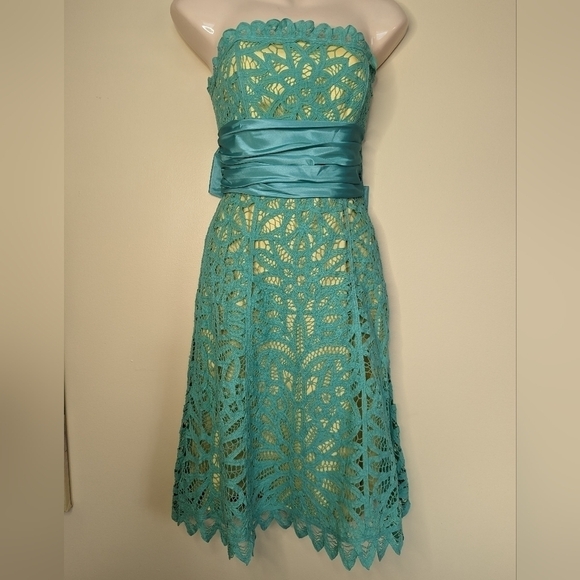 Betsey JOHNSON Battenburg lace strapless dress 6 small - Picture 5 of 15